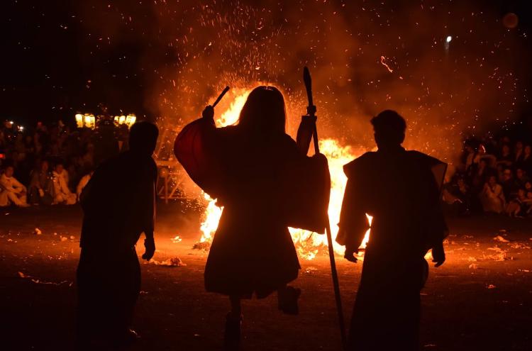 Tengu's Walk on Fire: The Furubira Fire Festival