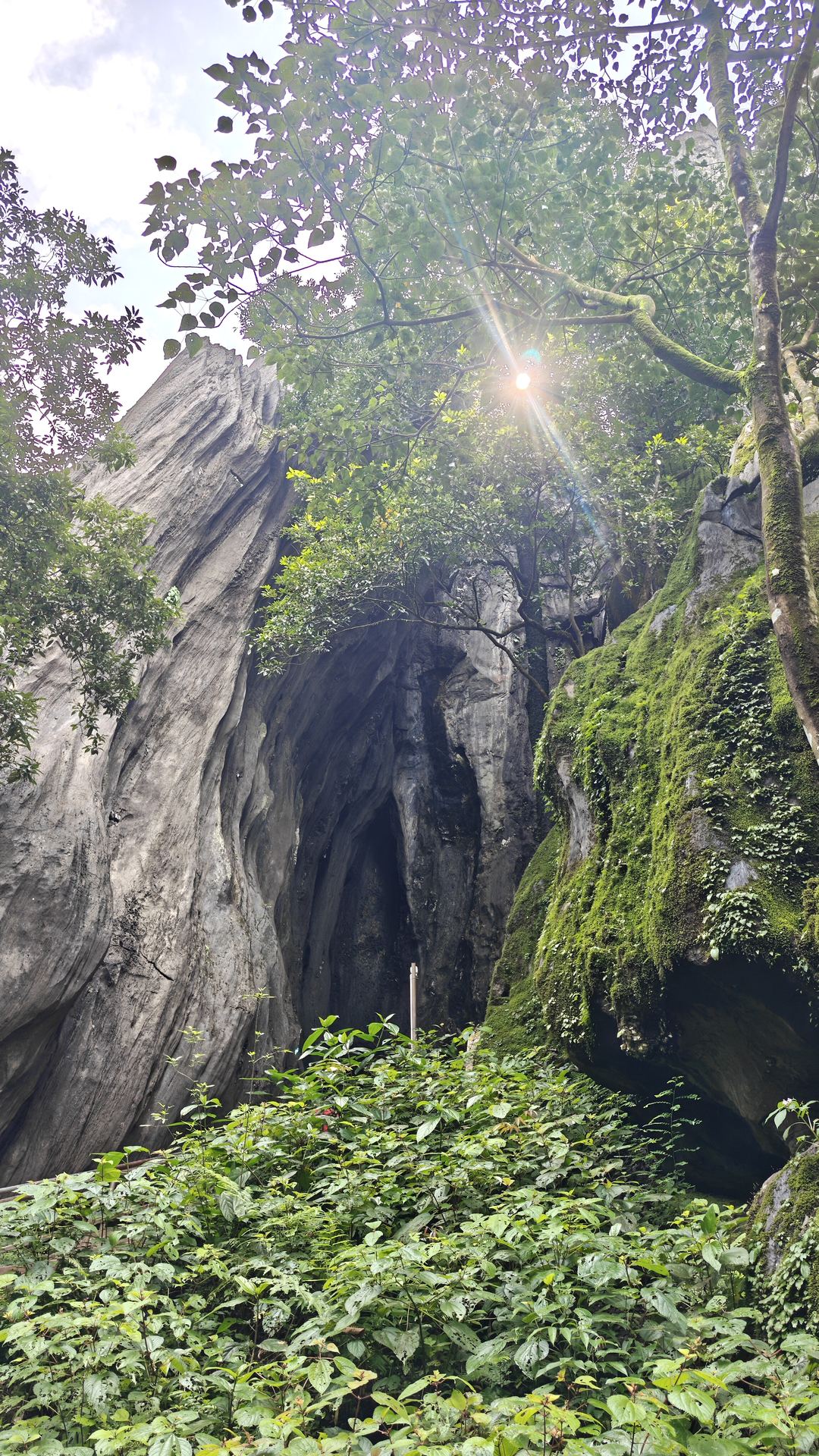 Yana Caves close-up
