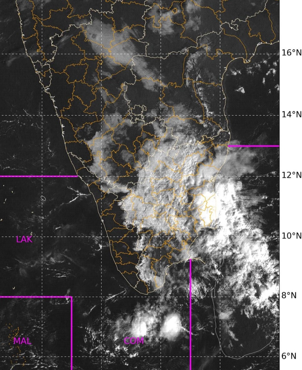 Cloud cover on the solar eclipse day